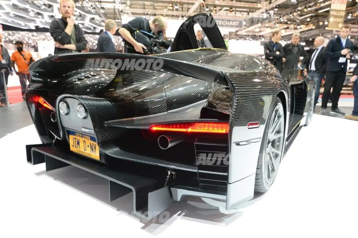 SCG 003 Stradale e Corsa: sportiva biposto da 530 cv (27)