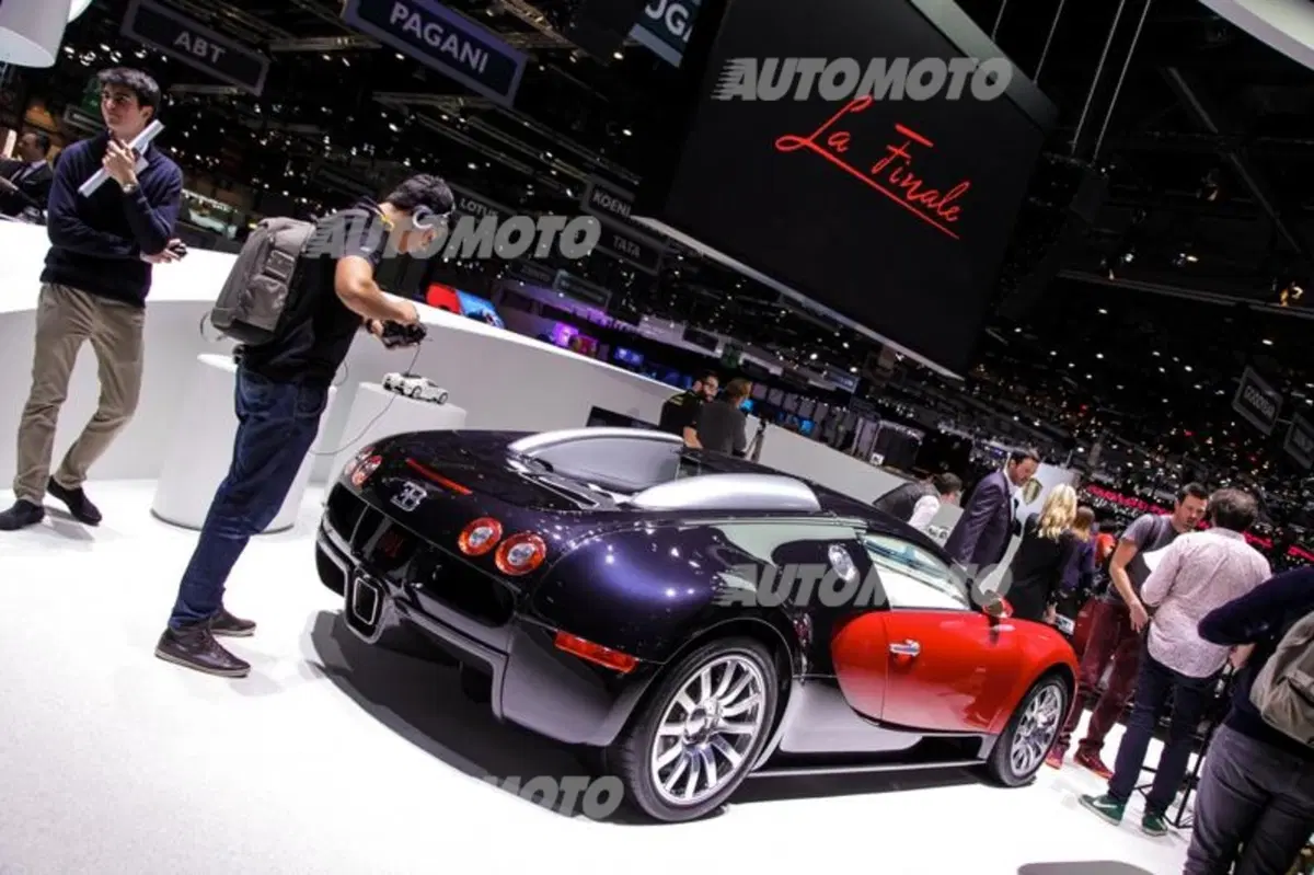 Bugatti al Salone di Ginevra 2015 (12)