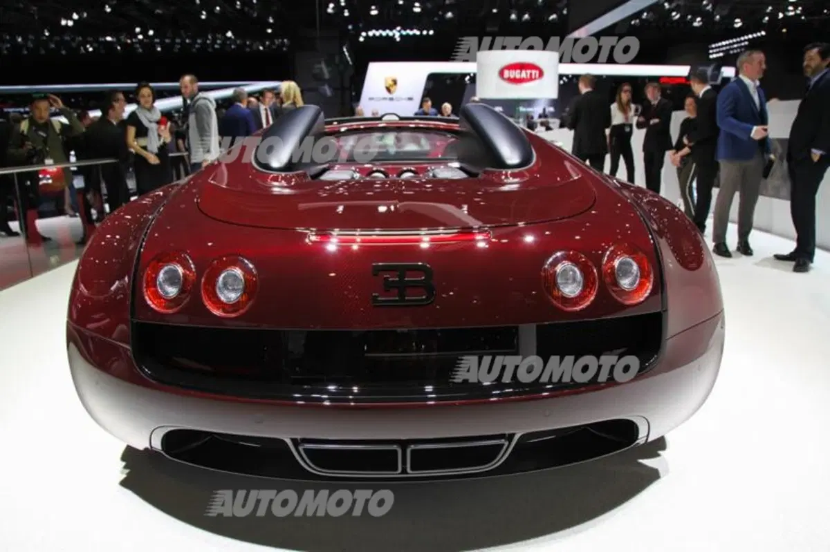 Bugatti al Salone di Ginevra 2015 (16)