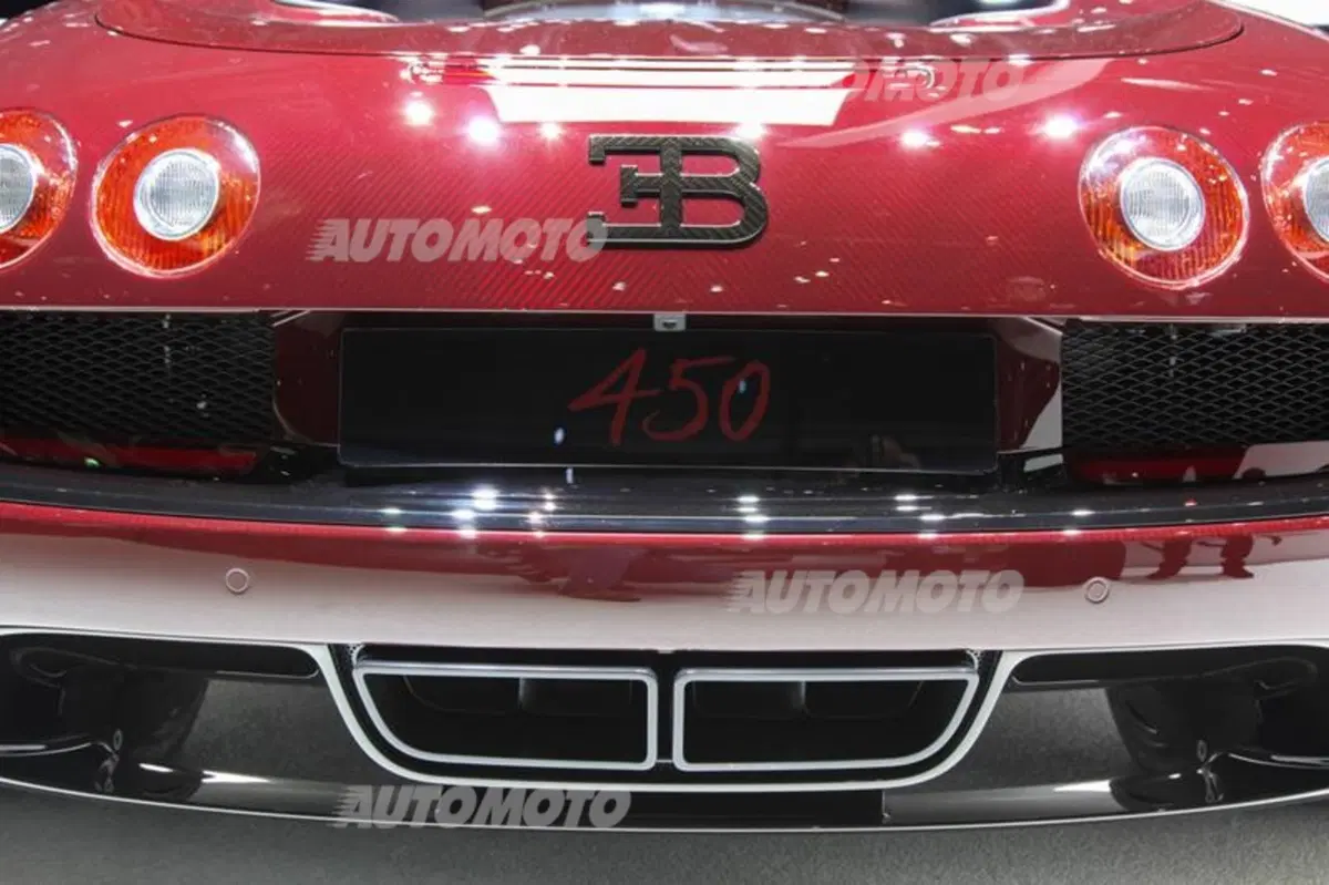Bugatti al Salone di Ginevra 2015 (19)