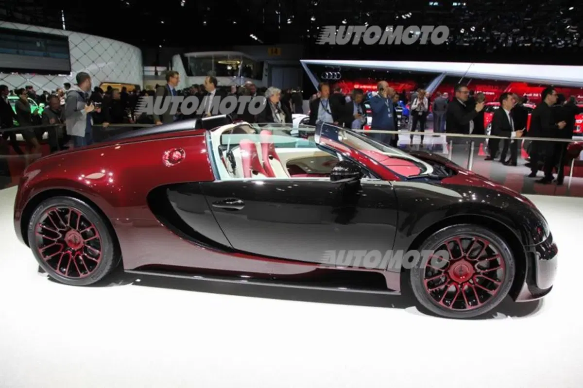 Bugatti al Salone di Ginevra 2015 (24)