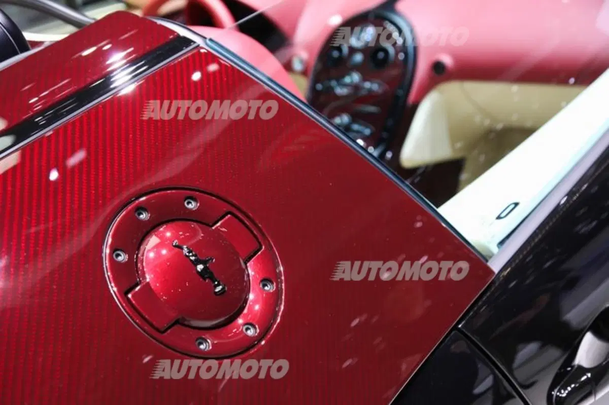 Bugatti al Salone di Ginevra 2015 (28)