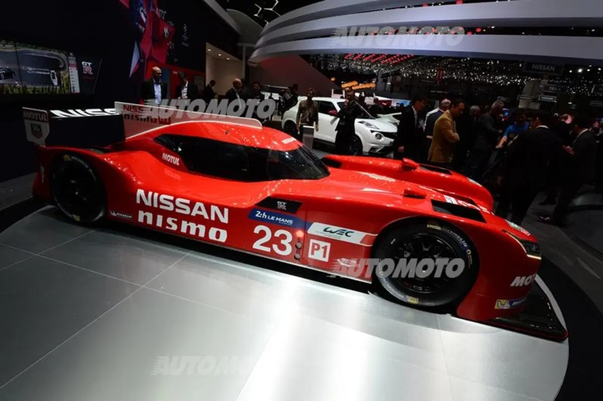 Nissan al Salone di Ginevra 2015 (3)