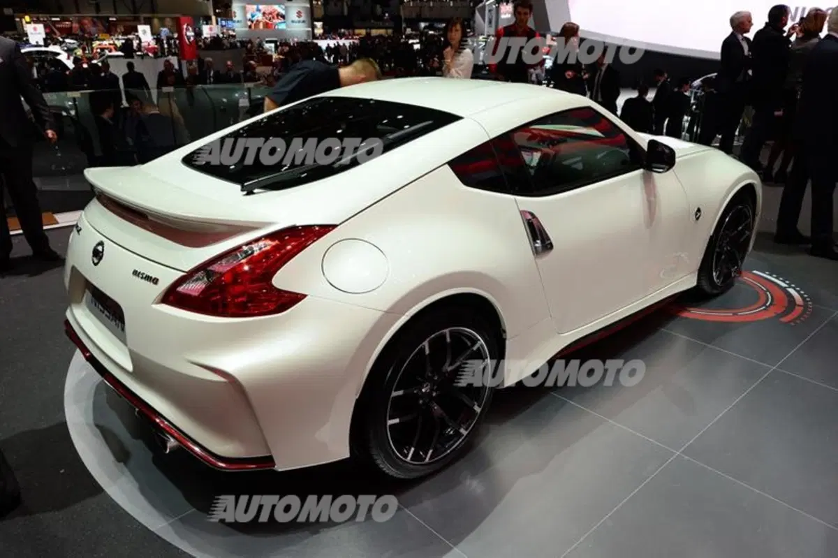 Nissan al Salone di Ginevra 2015 (4)