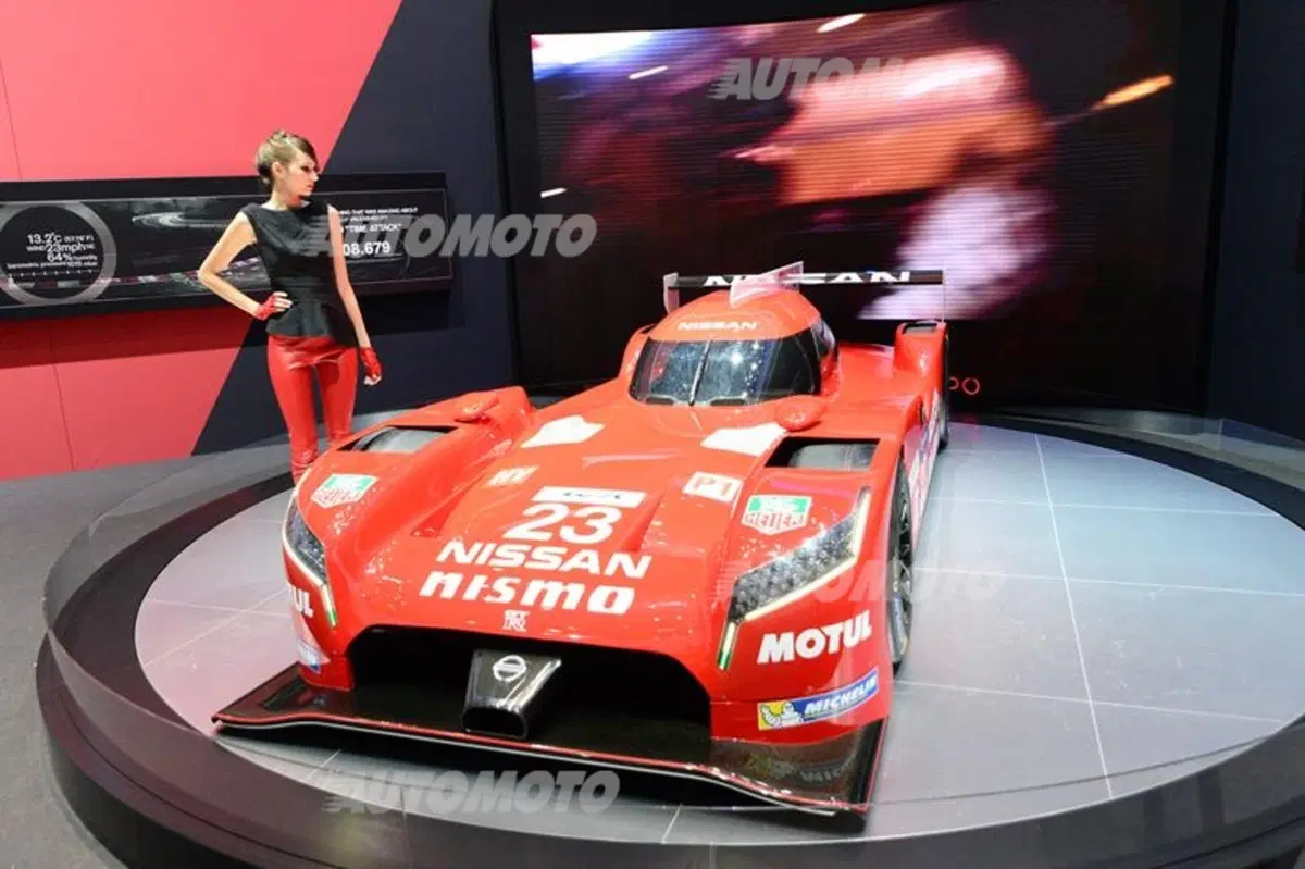 Nissan al Salone di Ginevra 2015 (21)