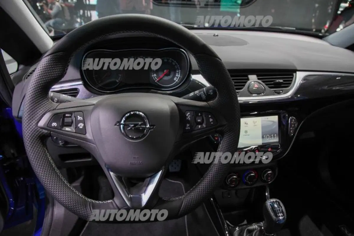 Opel al Salone di Ginevra 2015 (8)