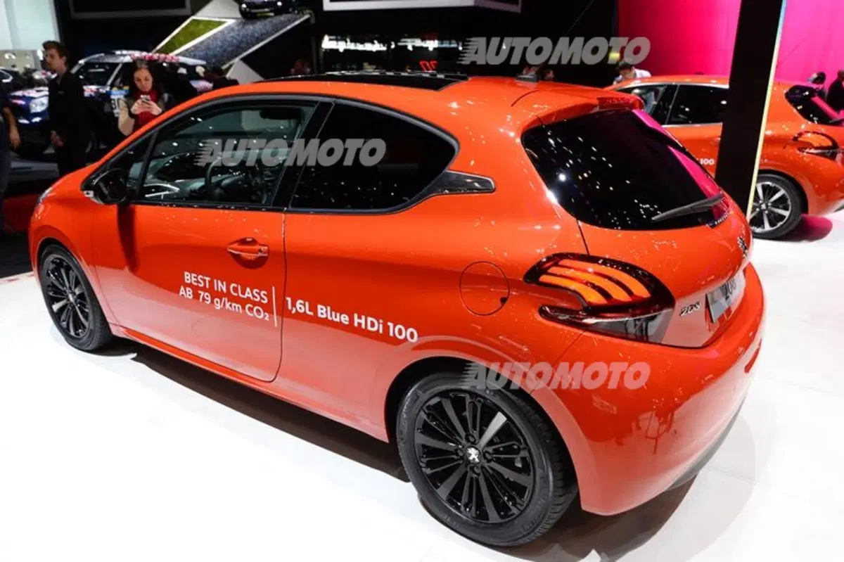 Peugeot al Salone di Ginevra 2015 (10)