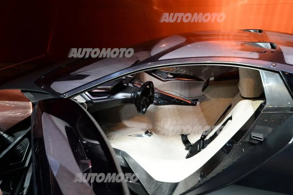 Peugeot al Salone di Ginevra 2015 (12)