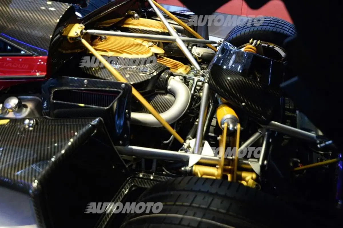 Pagani al Salone di Ginevra 2015 (20)