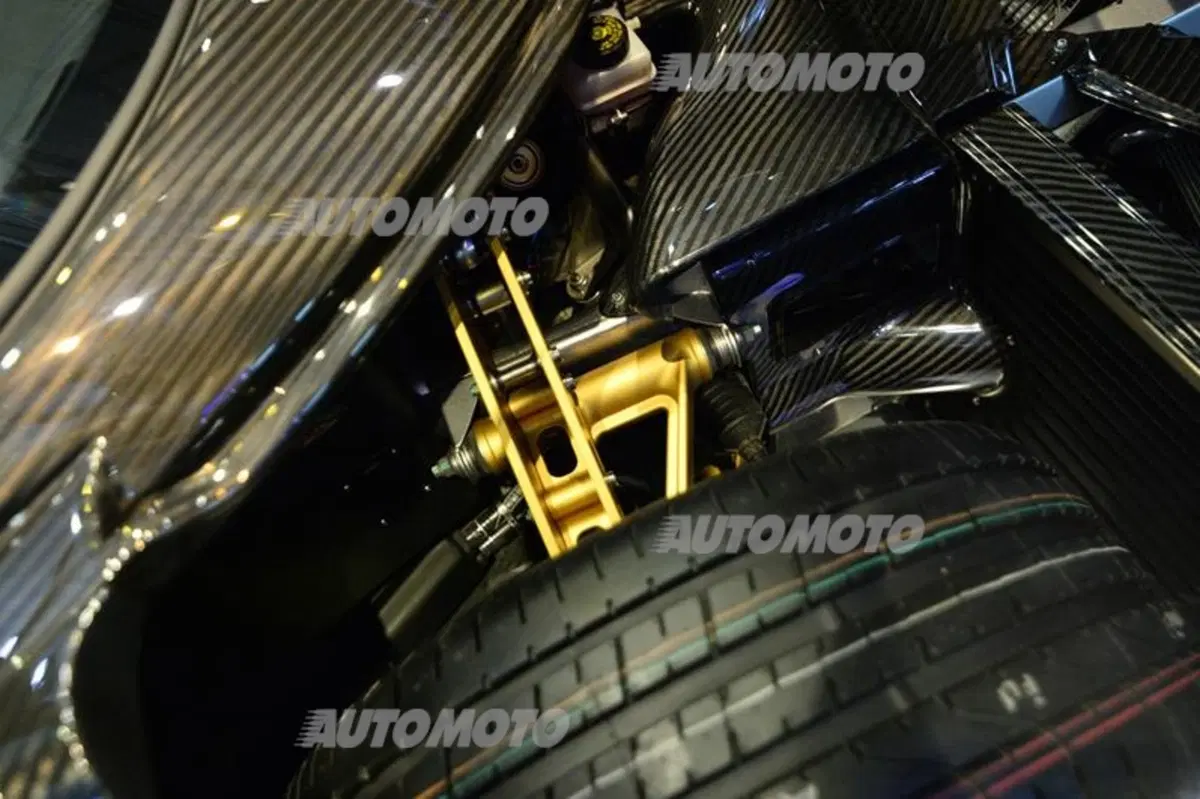 Pagani al Salone di Ginevra 2015 (28)