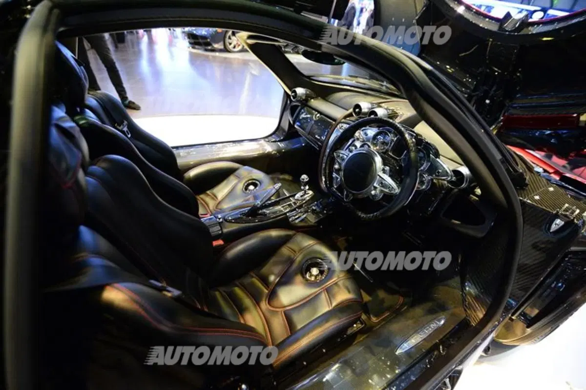 Pagani al Salone di Ginevra 2015 (29)