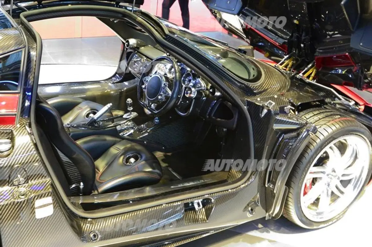 Pagani al Salone di Ginevra 2015 (32)