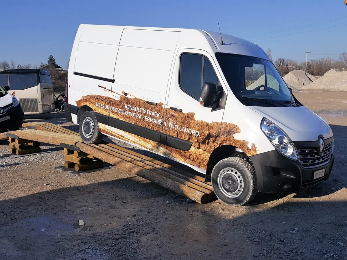 3° Business Booster Tour Renault: commerciali a motricità rinforzata e 4x4 (4)