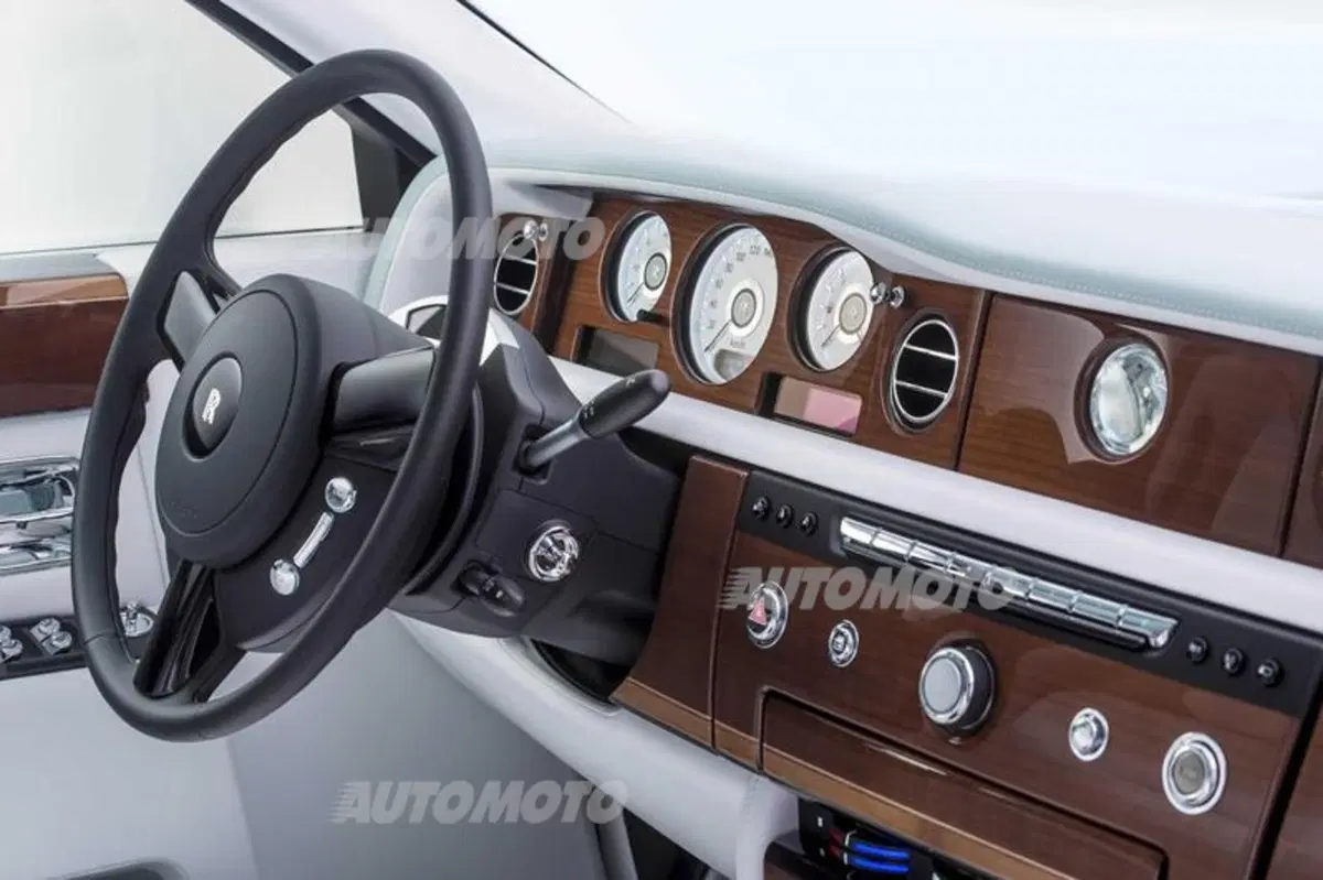 Rolls Royce Phantom Serenity: un esemplare senza precedenti (15)