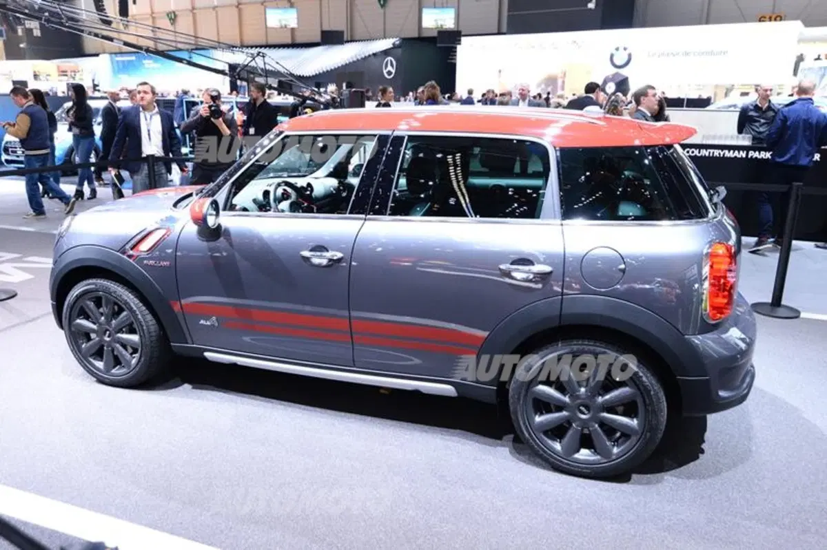 MINI Countryman Park Lane (3)