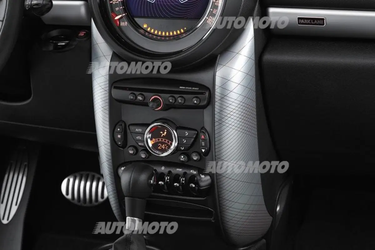 MINI Countryman Park Lane (19)