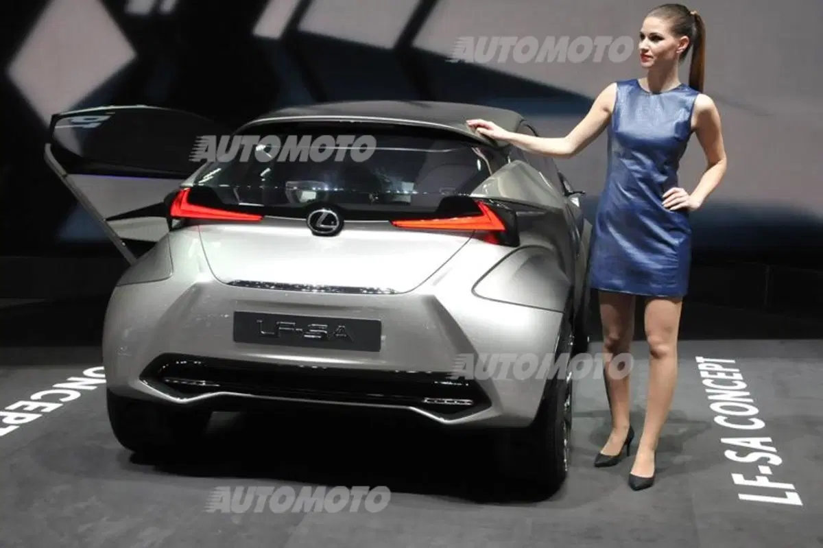Lexus LF-SA Concept: city-car di lusso
