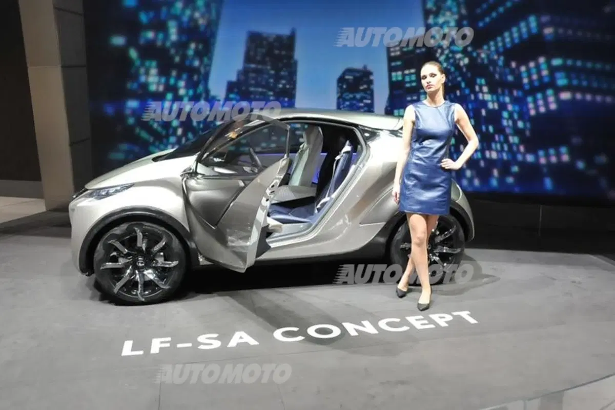 Lexus LF-SA Concept: city-car di lusso (4)