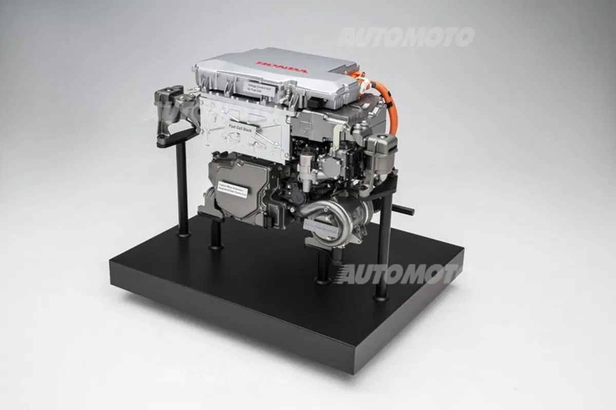 Honda FCV Concept: motore elettrico fuell-cell (14)