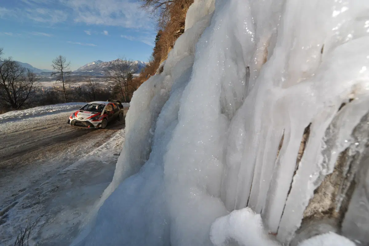 WRC17. Guarda Guarda, Neuville e la sua Hyundai! (2)