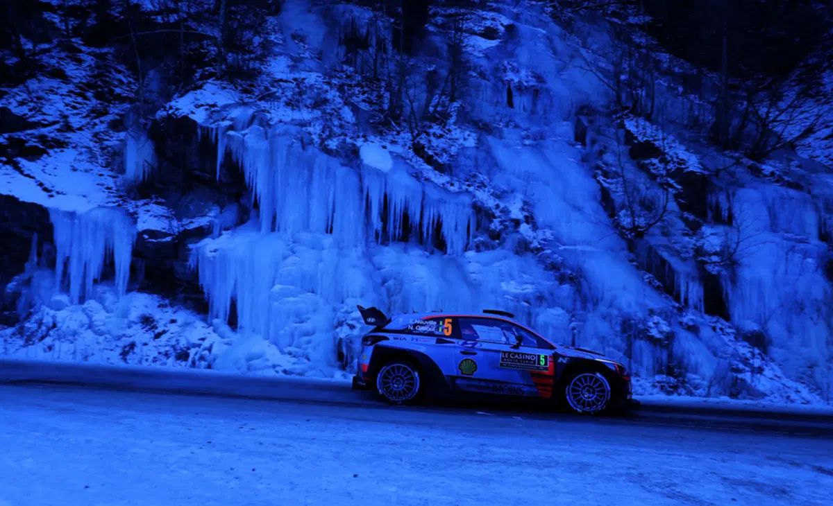 WRC17. Guarda Guarda, Neuville e la sua Hyundai! (8)