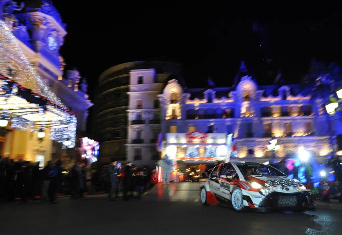 WRC17. Guarda Guarda, Neuville e la sua Hyundai! (11)