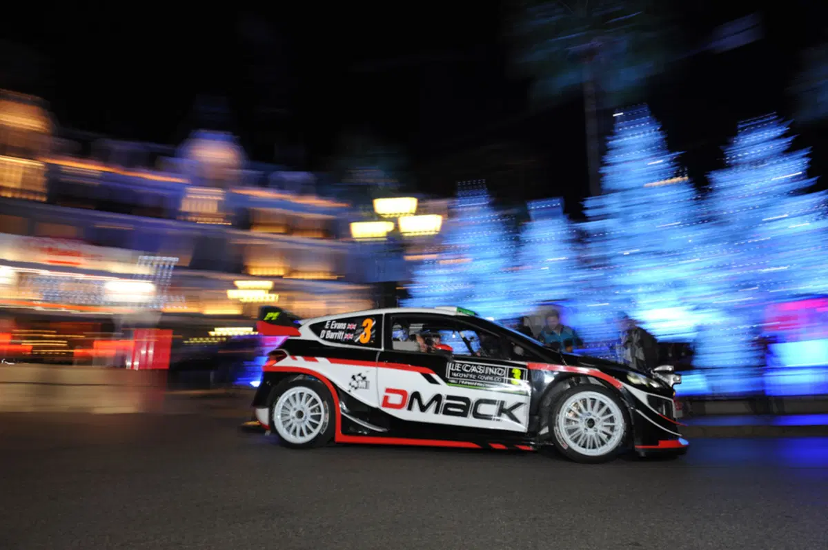 WRC17. Guarda Guarda, Neuville e la sua Hyundai! (15)