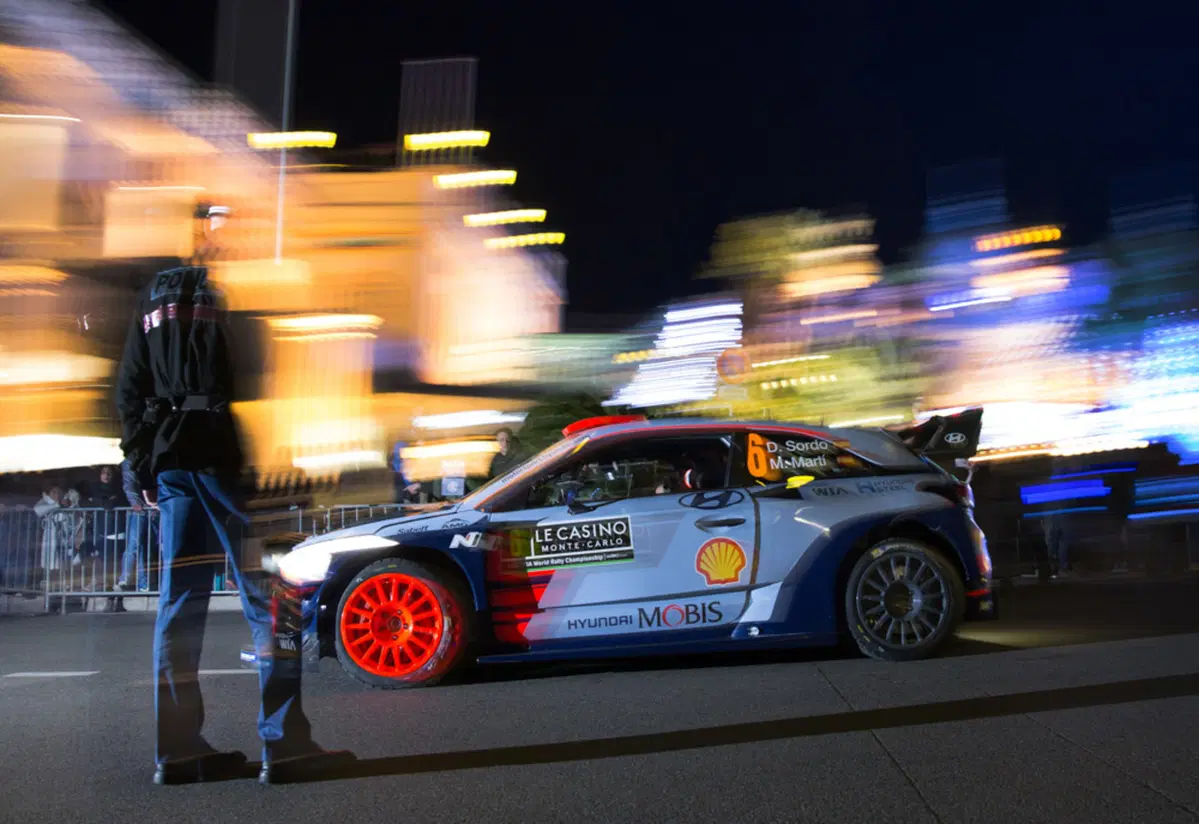 WRC17. Guarda Guarda, Neuville e la sua Hyundai! (26)