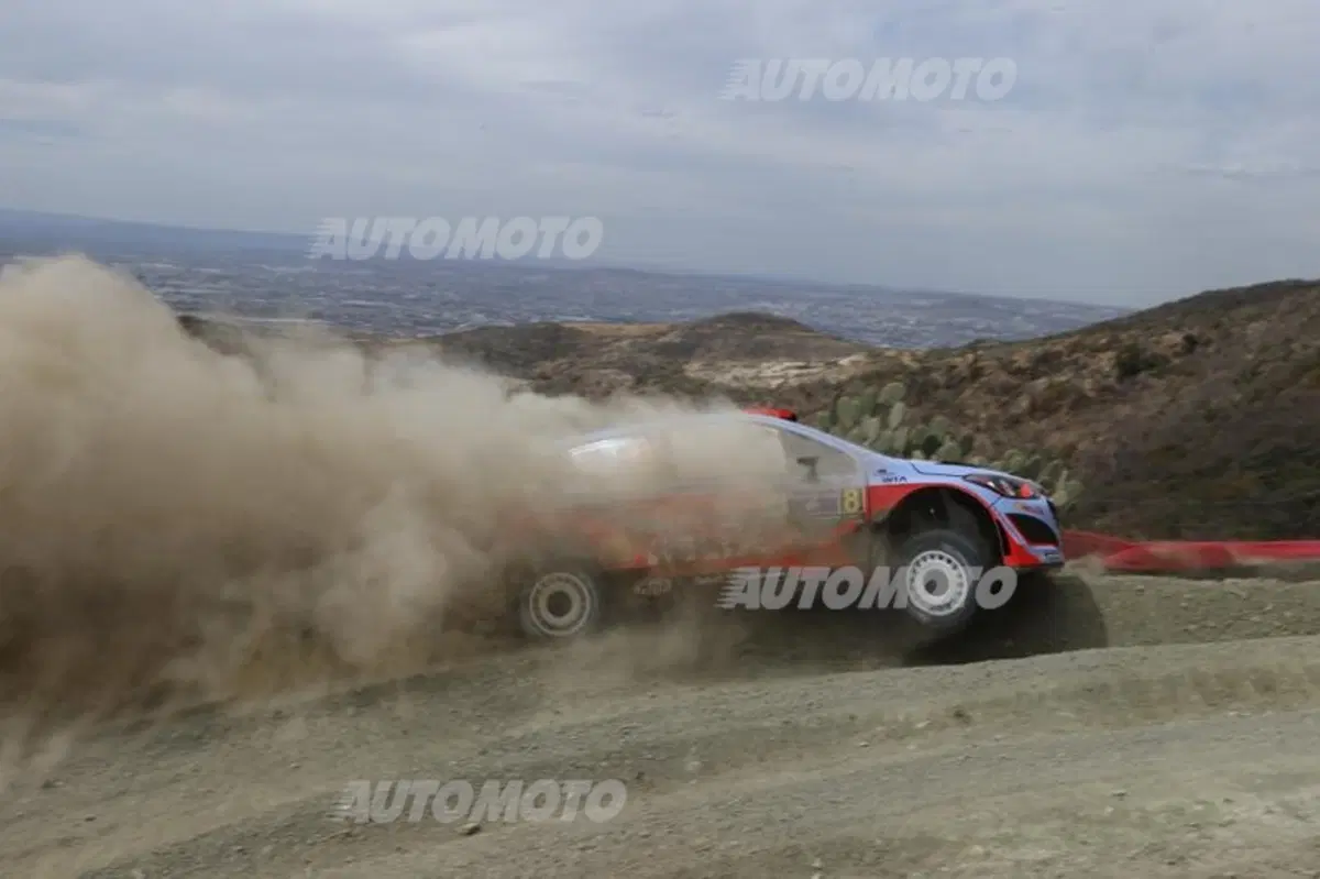 WRC 2015, Messico: Ogier e la sua Volkswagen Polo vincono "facile" (12)