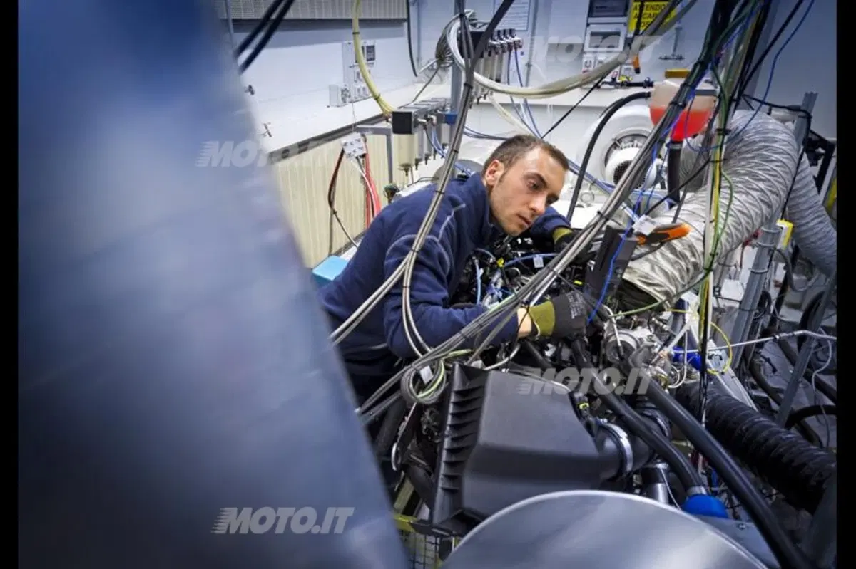 Nascono in Italia i diesel GM (5)