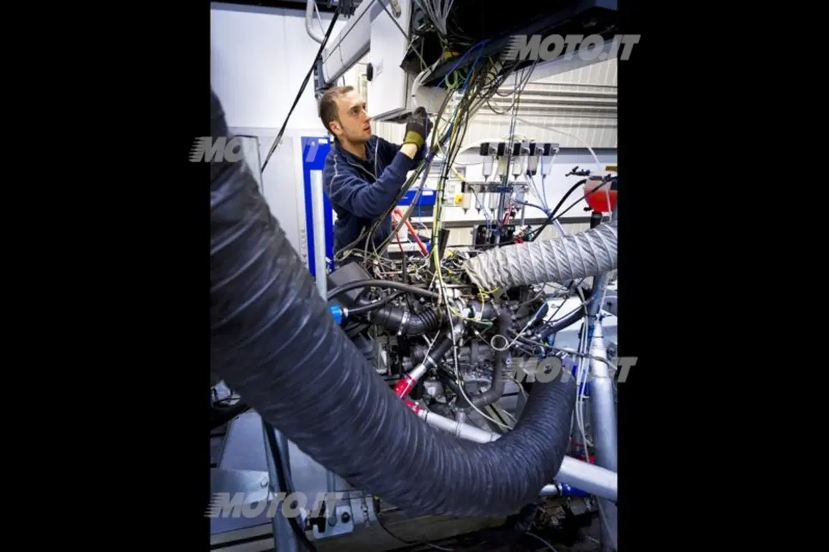 Nascono in Italia i diesel GM (6)