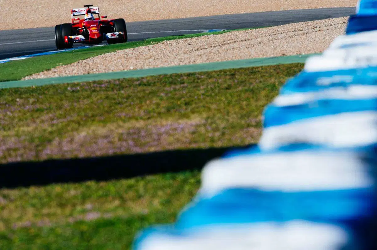 Vettel: «L'atmosfera in Ferrari è positiva. Per me è un onore essere qui» (7)