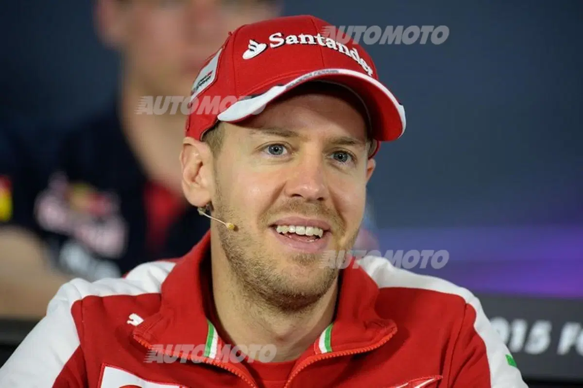 F1 2015, Australia, FP2: Rosberg domina il venerdì di Melbourne (10)
