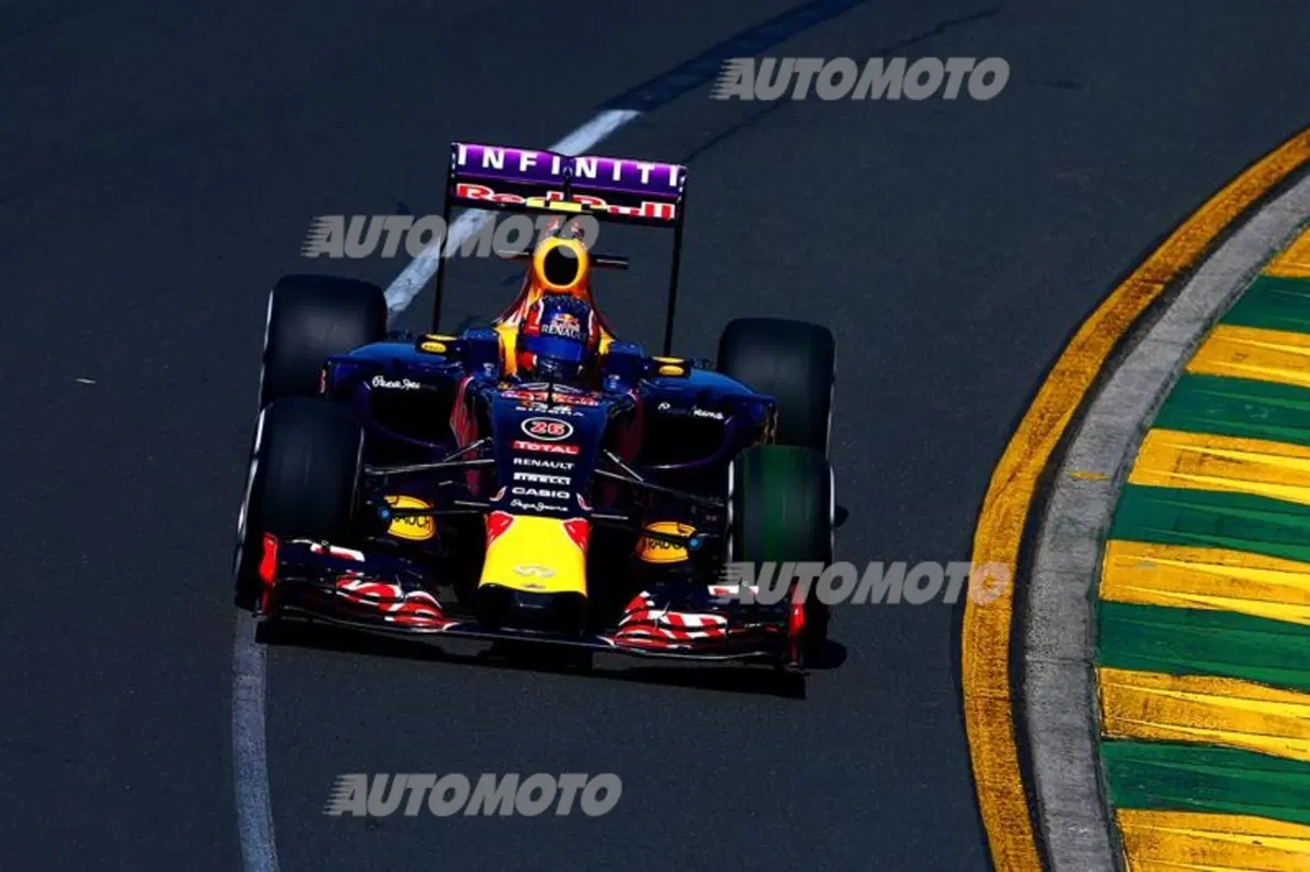 F1 2015, Australia, Qualifiche: Hamilton in pole. Quarta la Ferrari di Vettel (13)