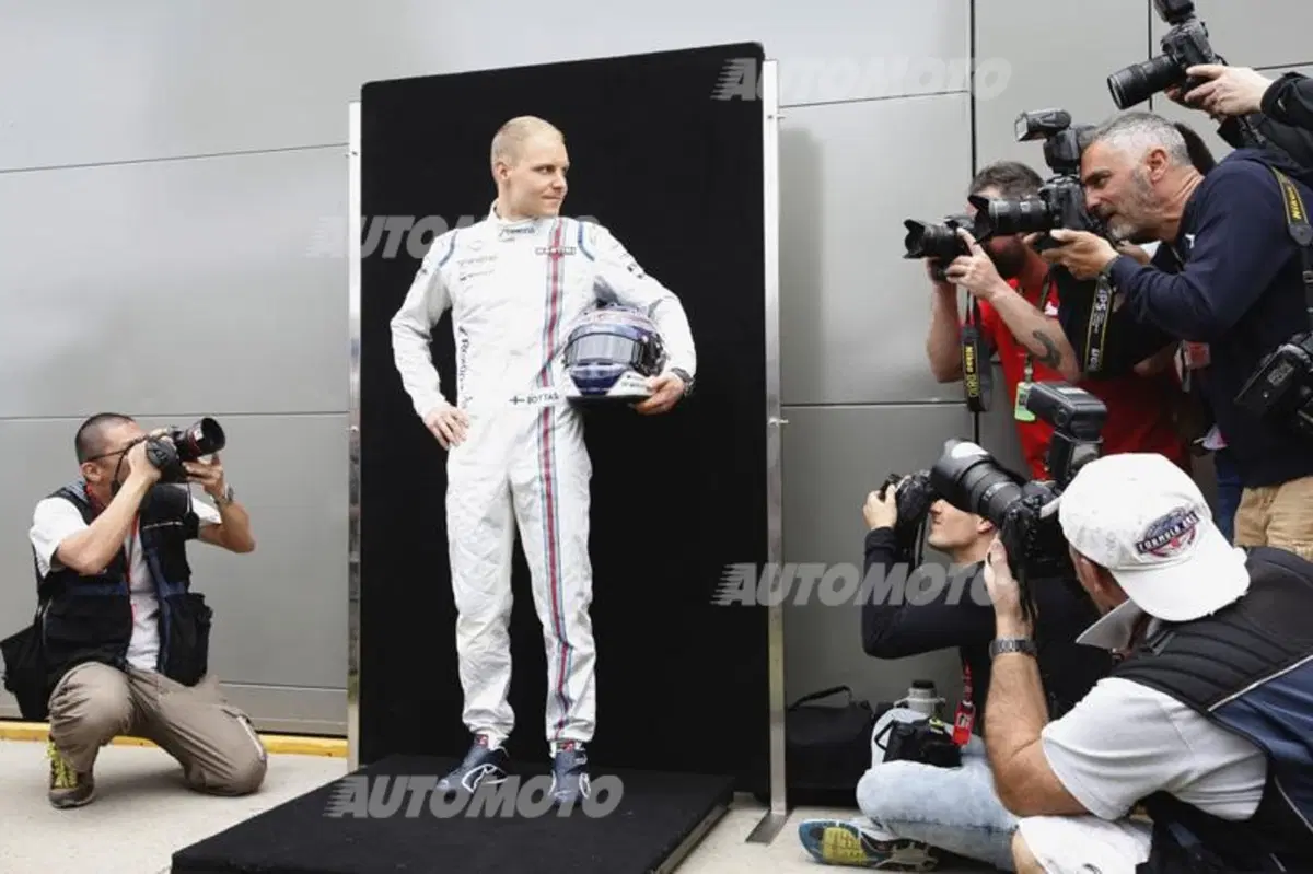 F1 2015, Australia, Qualifiche: Hamilton in pole. Quarta la Ferrari di Vettel (20)