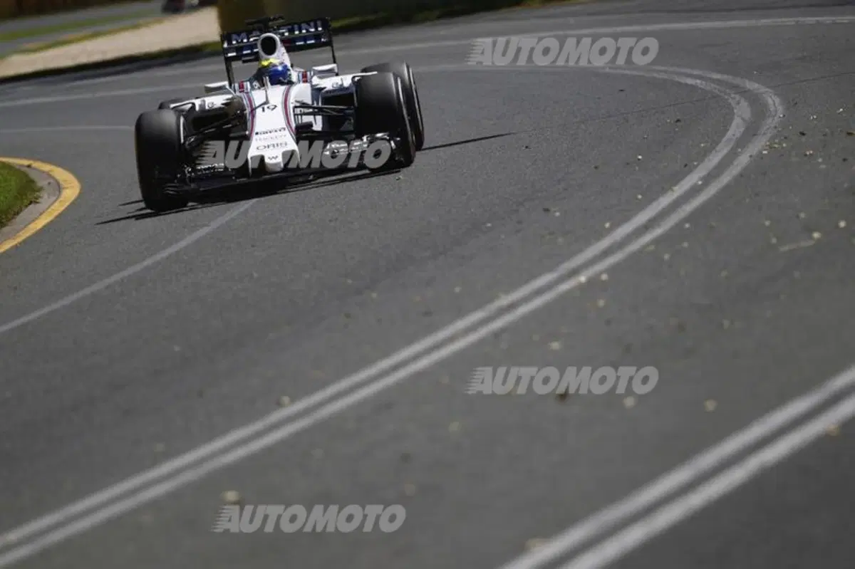 F1 2015, Australia, Qualifiche: Hamilton in pole. Quarta la Ferrari di Vettel (21)