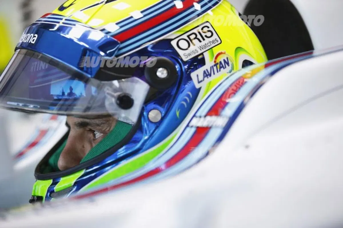 F1 2015, Australia, Qualifiche: Hamilton in pole. Quarta la Ferrari di Vettel (27)