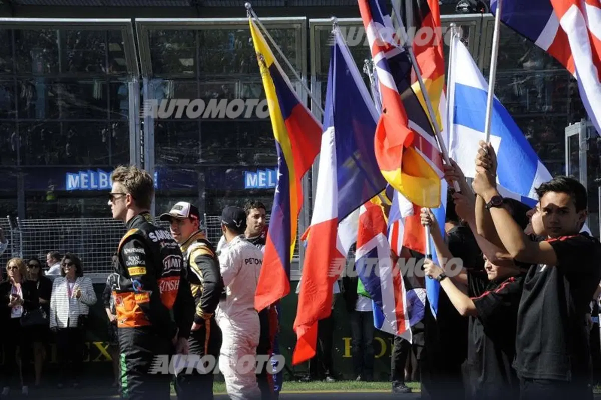 F1 2015, Australia: vince Lewis Hamilton davanti a Rosberg. Vettel sul podio! (33)