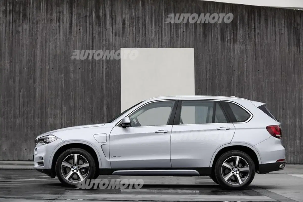BMW X5 xDrive40e: ibrido plug-in da 313 CV (6)