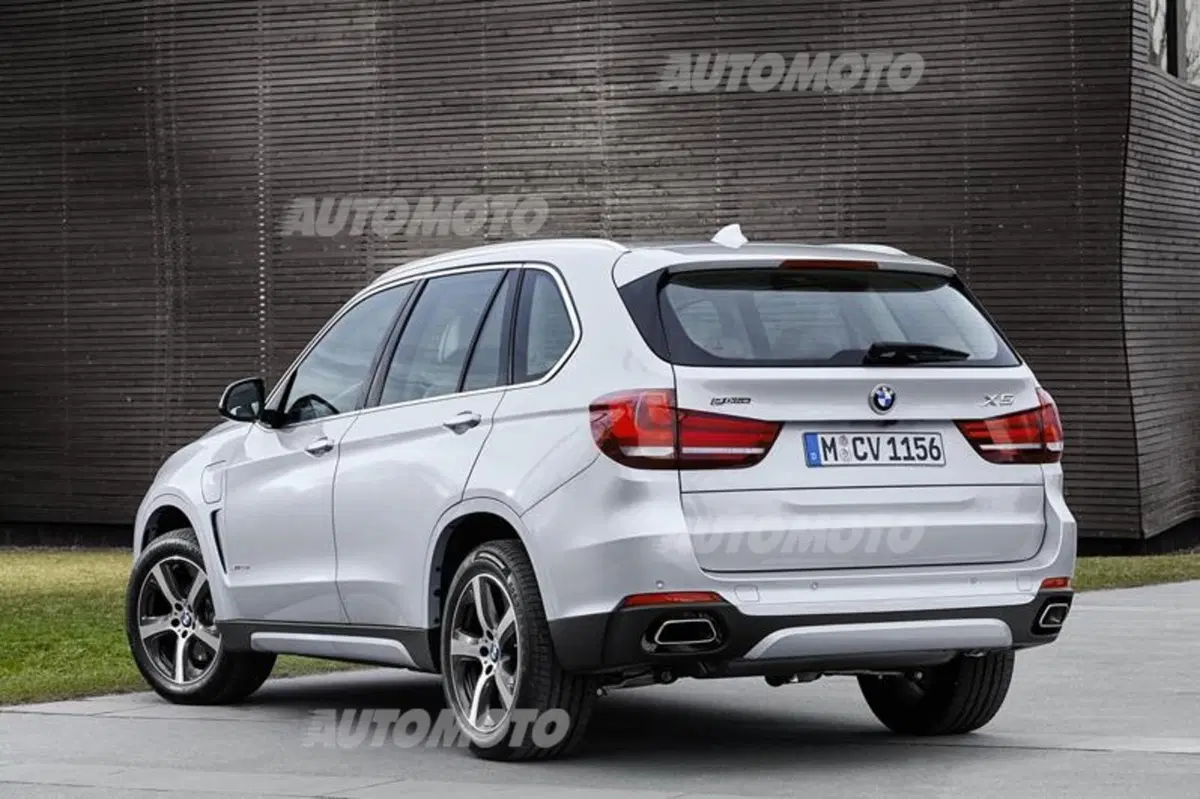 BMW X5 xDrive40e: ibrido plug-in da 313 CV (8)