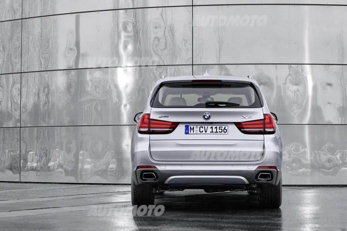 BMW X5 xDrive40e: ibrido plug-in da 313 CV (9)