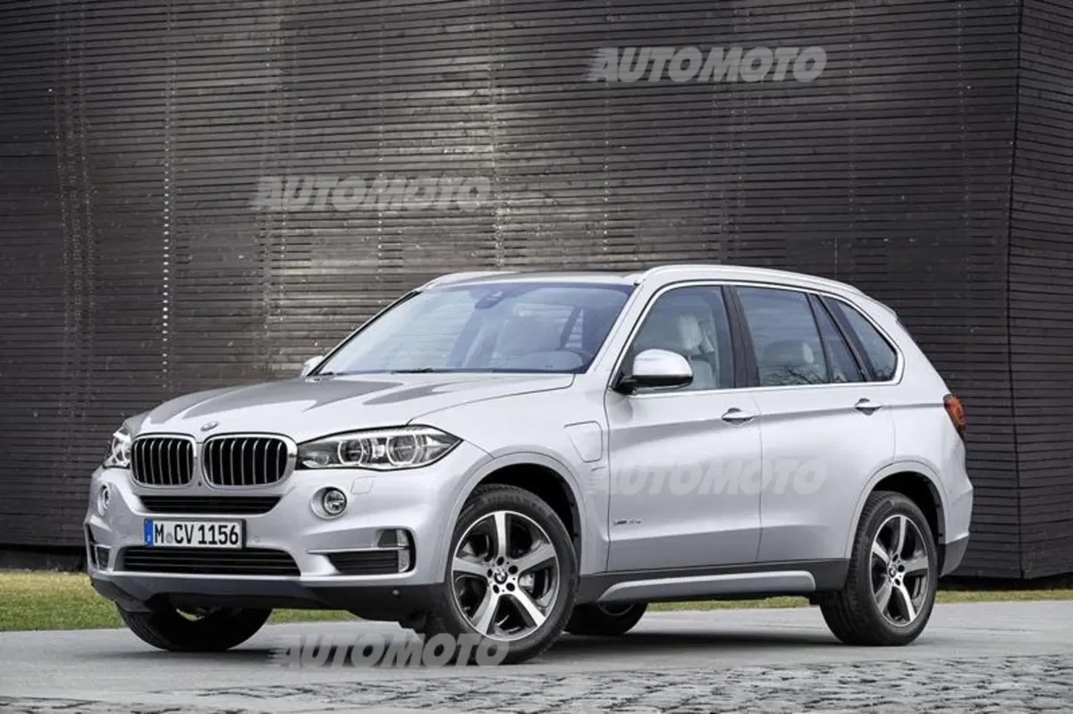 BMW X5 xDrive40e: ibrido plug-in da 313 CV (11)
