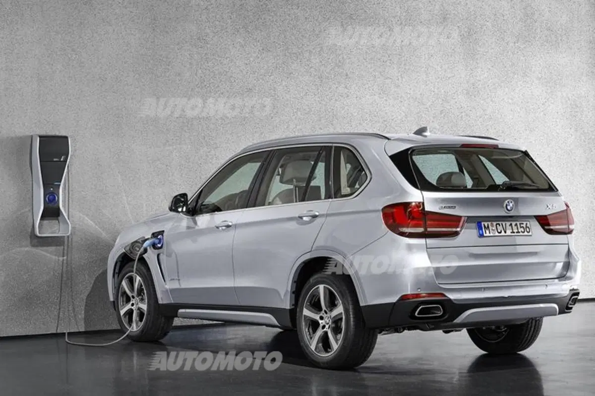 BMW X5 xDrive40e: ibrido plug-in da 313 CV (19)