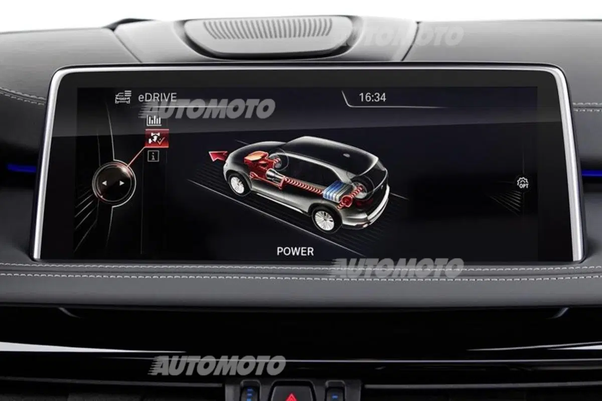 BMW X5 xDrive40e: ibrido plug-in da 313 CV (21)