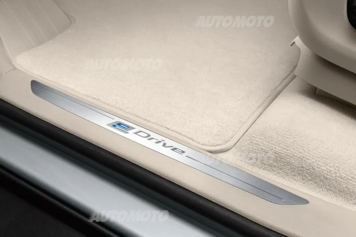 BMW X5 xDrive40e: ibrido plug-in da 313 CV (26)