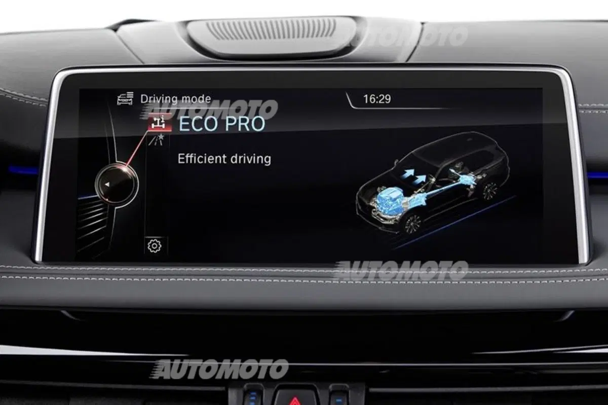BMW X5 xDrive40e: ibrido plug-in da 313 CV (27)
