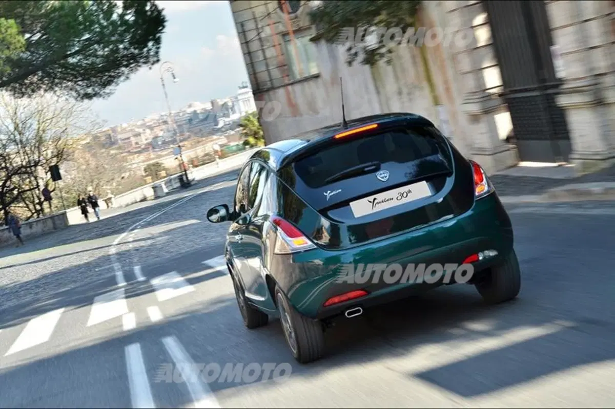 Lancia Ypsilon 30th Anniversary: celebra 30 anni di successi (18)