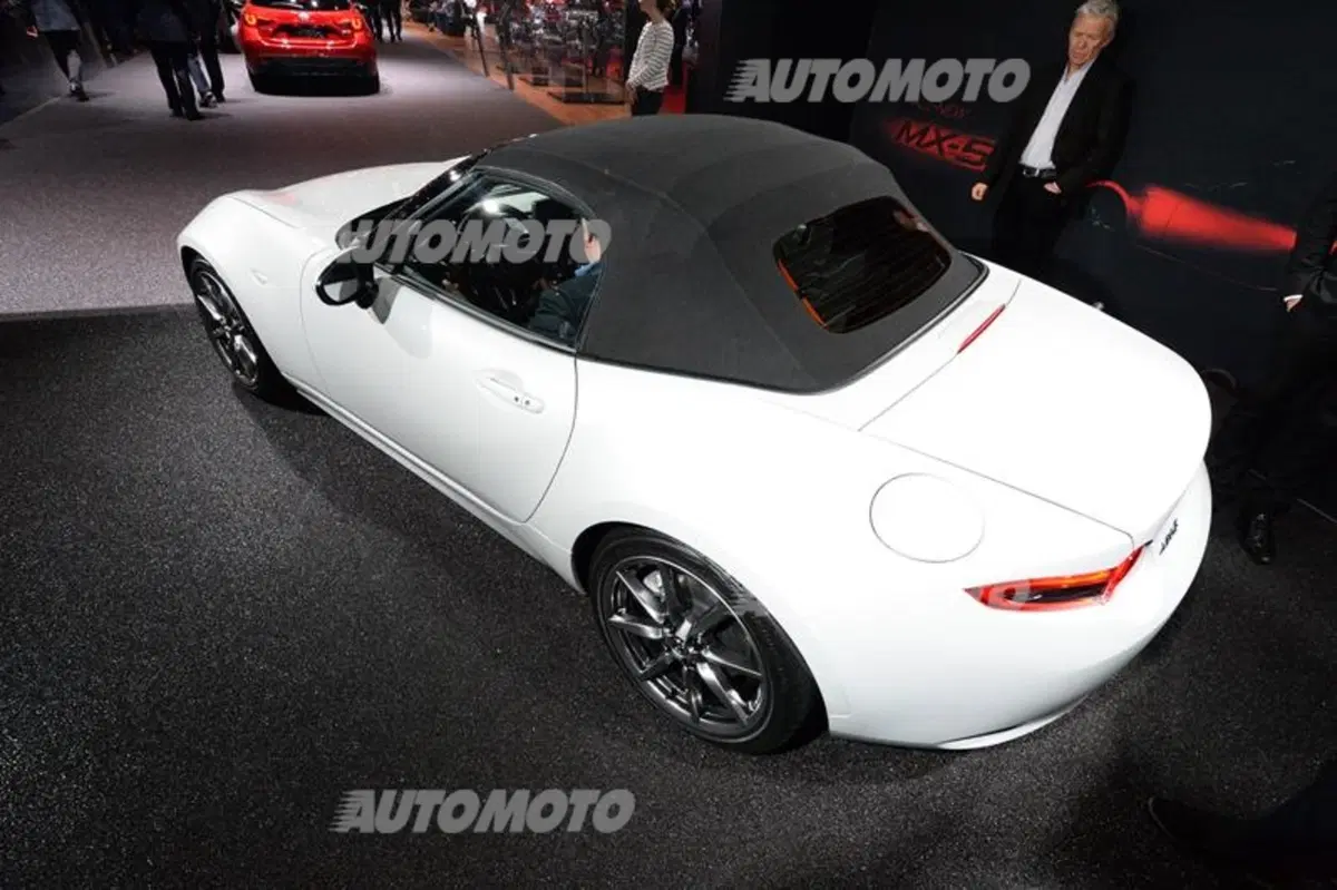 Maeda: «Ci sarà una Mazda RX-9? Disegnare una sportiva è il mio sogno» (3)