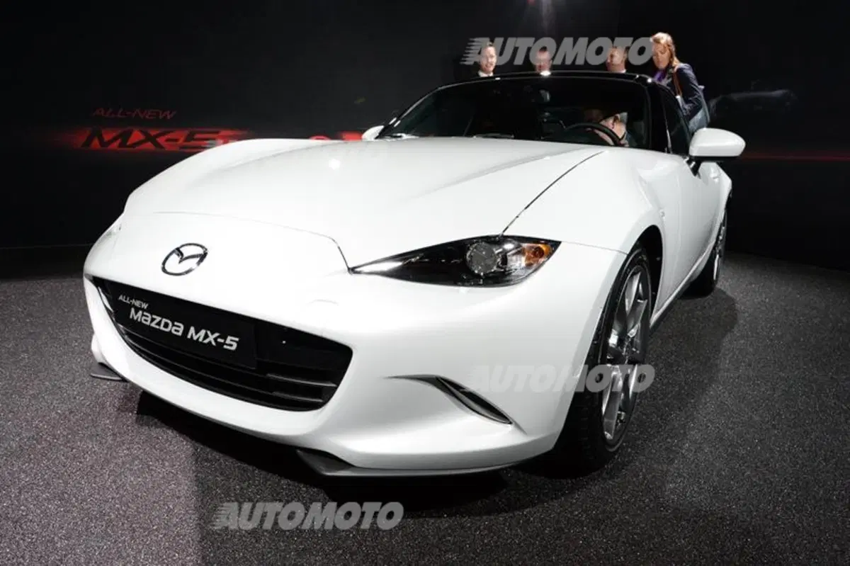 Maeda: «Ci sarà una Mazda RX-9? Disegnare una sportiva è il mio sogno» (9)