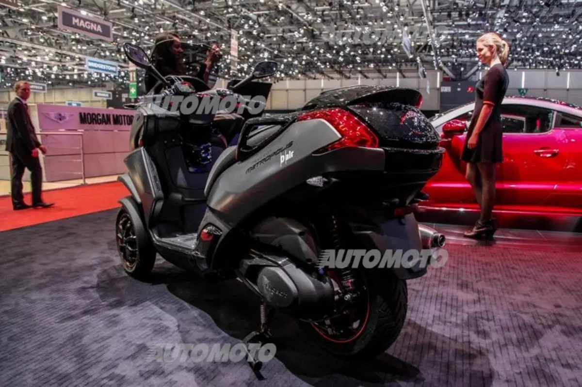 Grasselli: «Peugeot Metropolis D-Air? Dainese porta l'airbag anche sugli scooter» (4)